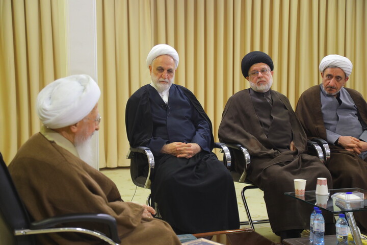 دیدار رییس دستگاه قضا با آیت الله العظمی جوادی آملی