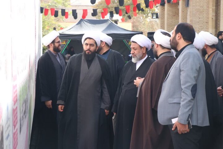 نماز وحدت دستگاه های اجرایی استان کرمان در اداره کل تبلیغات اسلامی کرمان-2