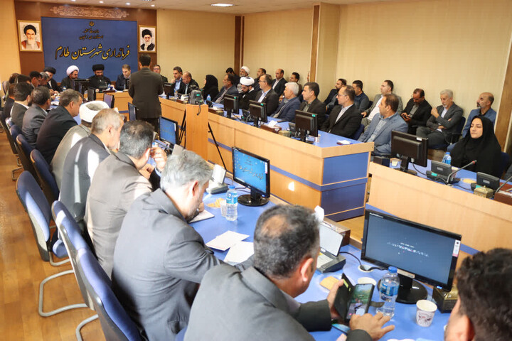 تصاویر | حضور نماینده ولی فقیه در استان زنجان در جلسه شورای اداری شهرستان طارم