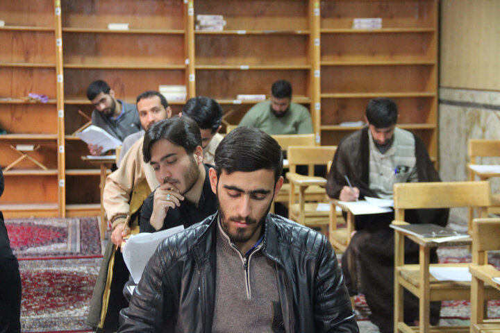 تصاویر / آزمون مرحله استانی مسابقات علمی (المپیاد ) حوزه علمیه استان قزوین