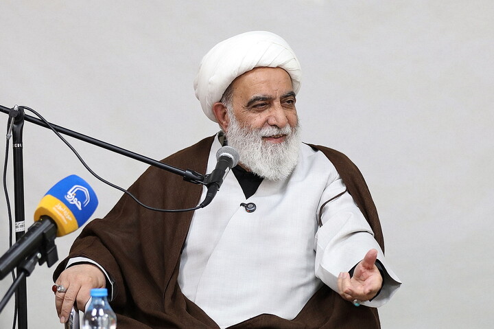 تصاویر/ رونمایی از دو اثر ارزشمند سیره پارسایان