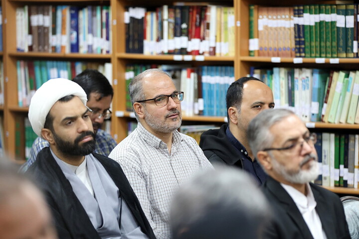 تصاویر/ رونمایی از دو اثر ارزشمند سیره پارسایان