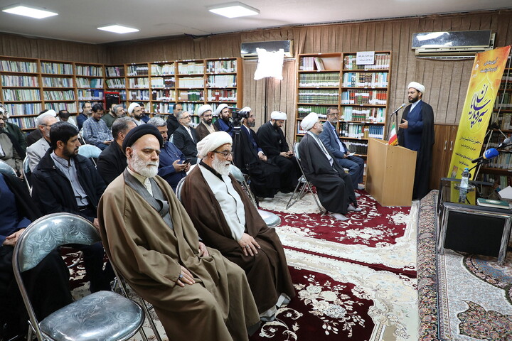 تصاویر/ رونمایی از دو اثر ارزشمند سیره پارسایان