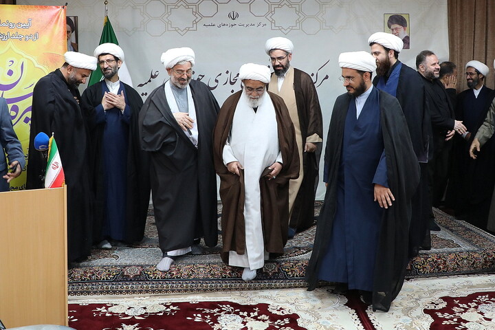 تصاویر/ رونمایی از دو اثر ارزشمند سیره پارسایان