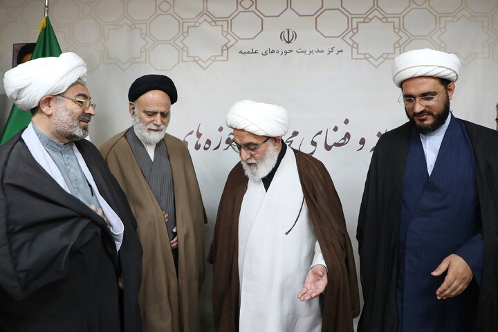 تصاویر/ رونمایی از دو اثر ارزشمند سیره پارسایان