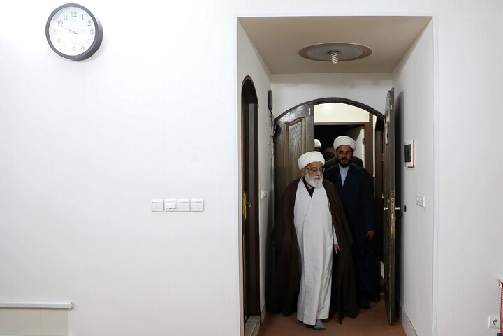 تصاویر/ بازدید آیت الله شب زنده دار از خبرگزاری حوزه