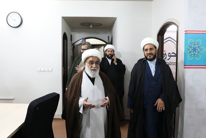 تصاویر/ بازدید آیت الله شب زنده دار از خبرگزاری حوزه