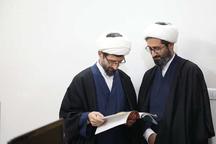 تصاویر/ بازدید آیت الله شب زنده دار از خبرگزاری حوزه