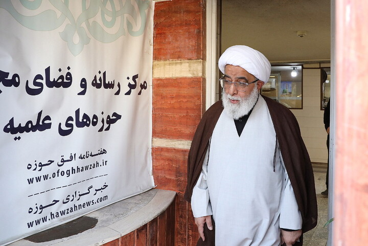 تصاویر/ بازدید آیت الله شب زنده دار از خبرگزاری حوزه