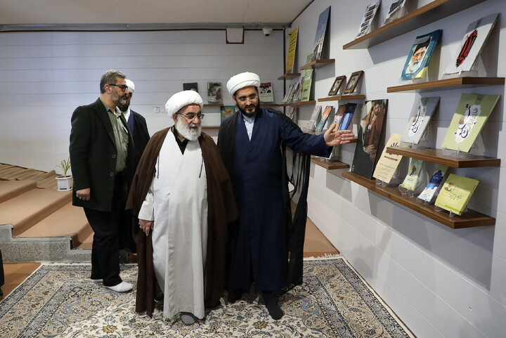 تصاویر/ بازدید آیت الله شب زنده دار از خبرگزاری حوزه