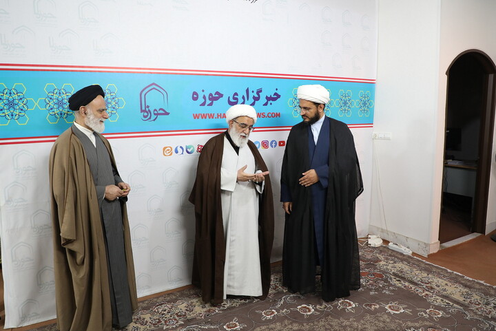 تصاویر/ بازدید آیت الله شب زنده دار از خبرگزاری حوزه