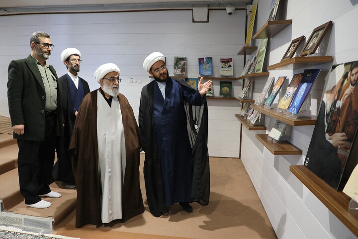 تصاویر/ بازدید آیت الله شب زنده دار از خبرگزاری حوزه
