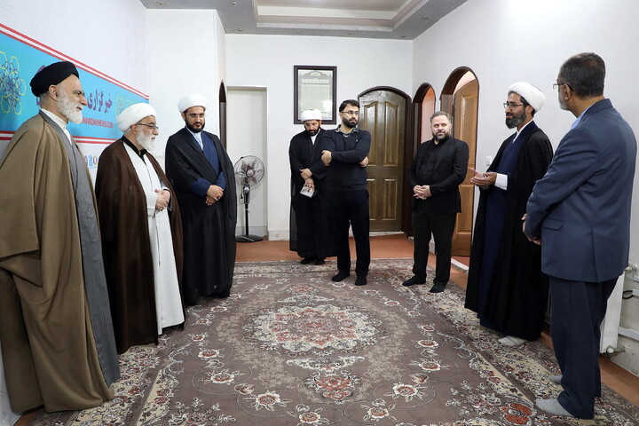 تصاویر/ بازدید آیت الله شب زنده دار از خبرگزاری حوزه