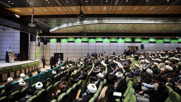 آیین تکریم معارفه مدیر حوزه علمیه خوزستان