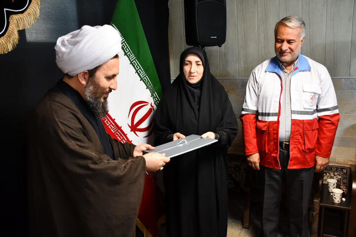 تصاویر/ دیدار امام جمعه شهرستان خوی با جمعی از امدادگران هلال احمر