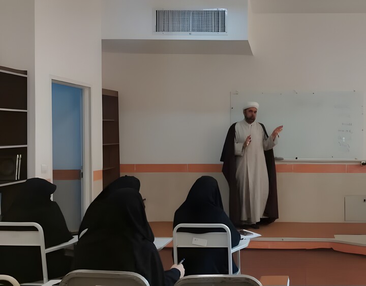 نوجوانوں کے سوالات کے جواب محبت آمیز، قانع‌کننده ہونا چاہیے