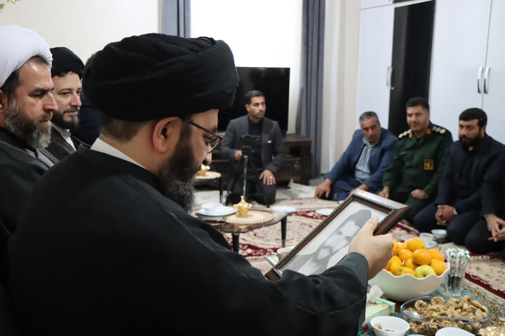 تصاویر | دیدار امام جمعه زنجان با خانواده شهید ذکرعلی بهرامی