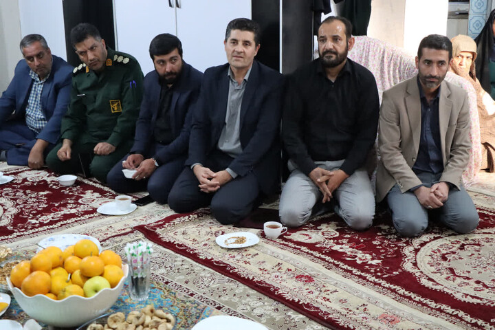 تصاویر | دیدار امام جمعه زنجان با خانواده شهید ذکرعلی بهرامی