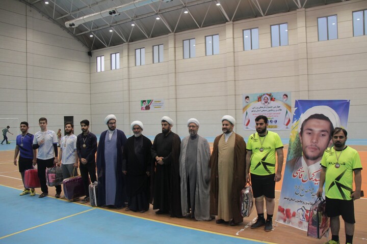 تصاویر/ تجلیل از مدال آوران رشته های انفرادی جشنواره ورزشی طلاب و روحانیون بوشهر