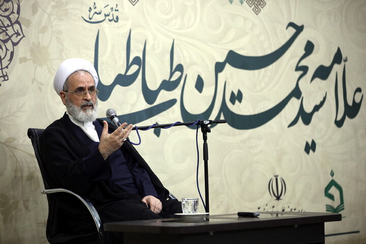 تصاویر/آیین بزرگداشت مفسر بزرگ و حکیم الهی علامه سیدمحمدحسین طباطبایی با سخنرانی آیت الله اعرافی در اهواز