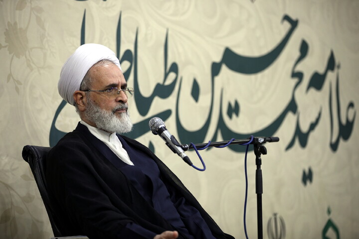 تصاویر/آیین بزرگداشت مفسر بزرگ و حکیم الهی علامه سیدمحمدحسین طباطبایی با سخنرانی آیت الله اعرافی در اهواز