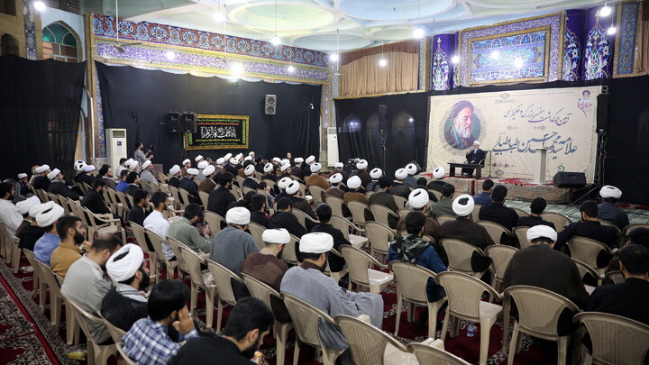 تصاویر/آیین بزرگداشت مفسر بزرگ و حکیم الهی علامه سیدمحمدحسین طباطبایی با سخنرانی آیت الله اعرافی در اهواز