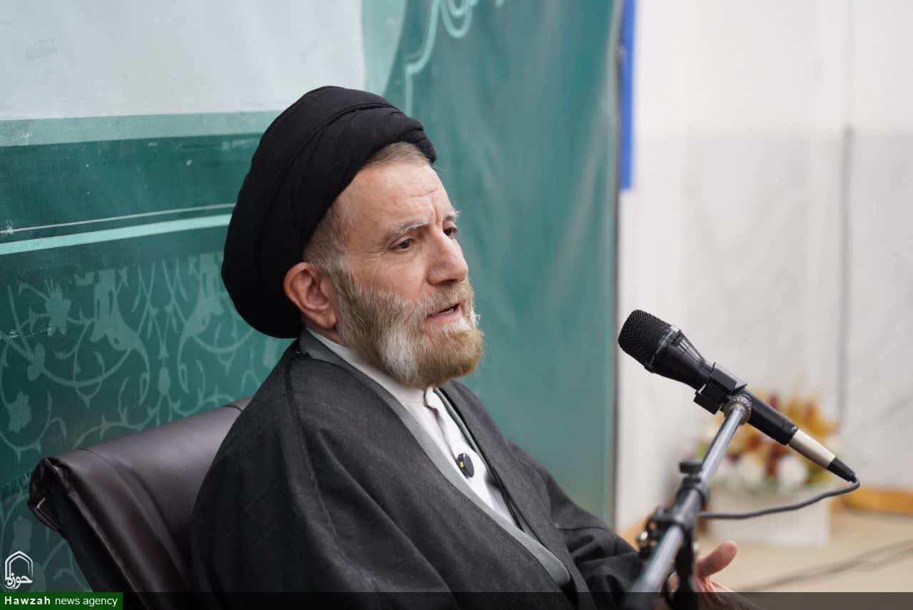 کتابخوانی وسیله‌ای برای رشد فردی و اجتماعی به شمار می‌آید