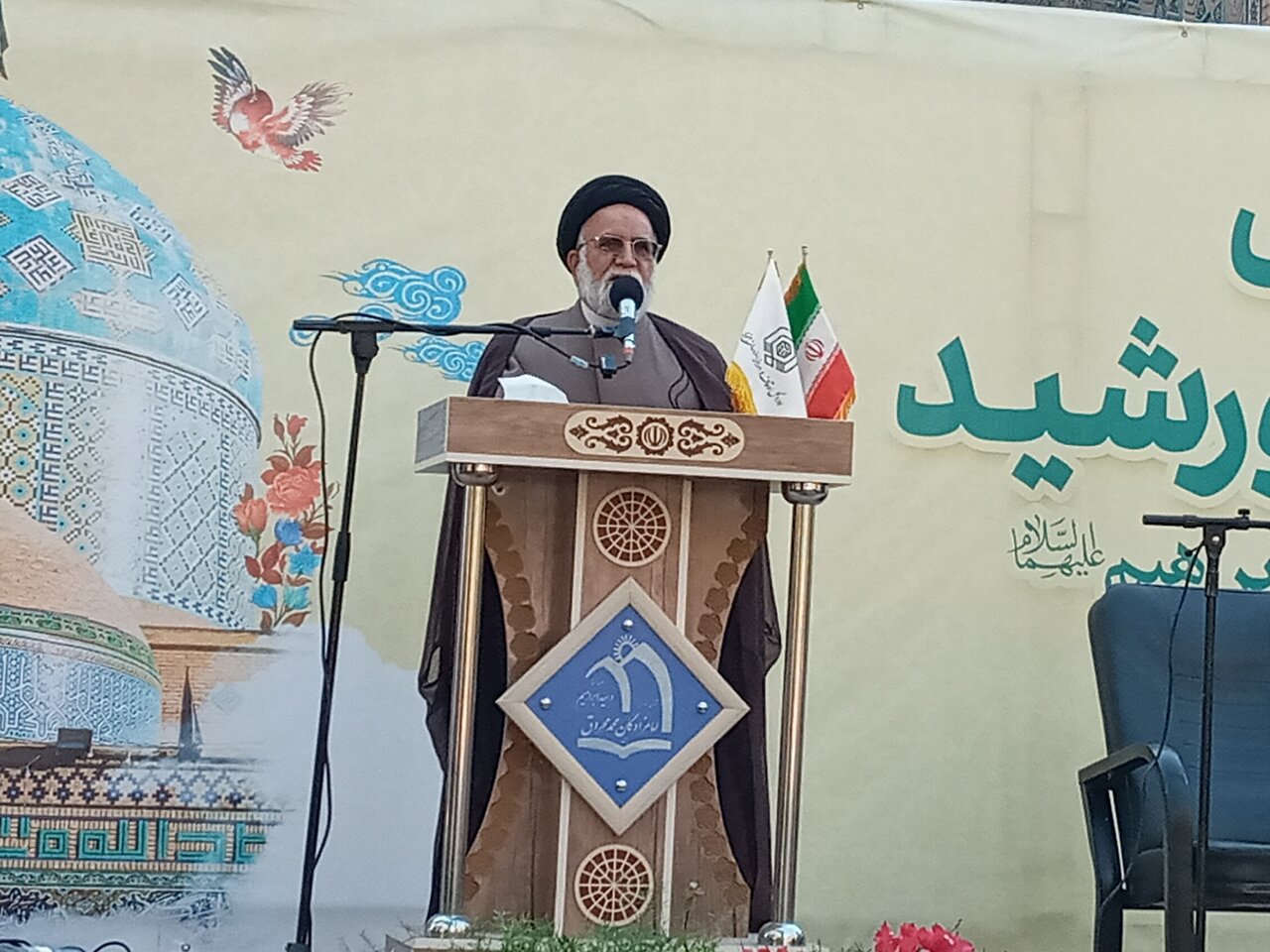 امامزادگان، حلقه اتصال مردم با سیره نورانی اهل‌بیت(ع) هستند