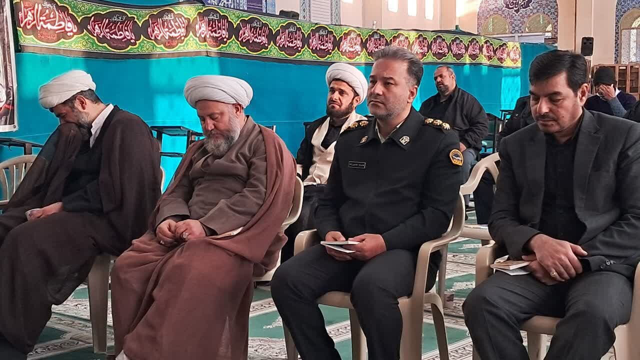 ایمان قوی مانع انحراف از مسیر ولایت می‌شود