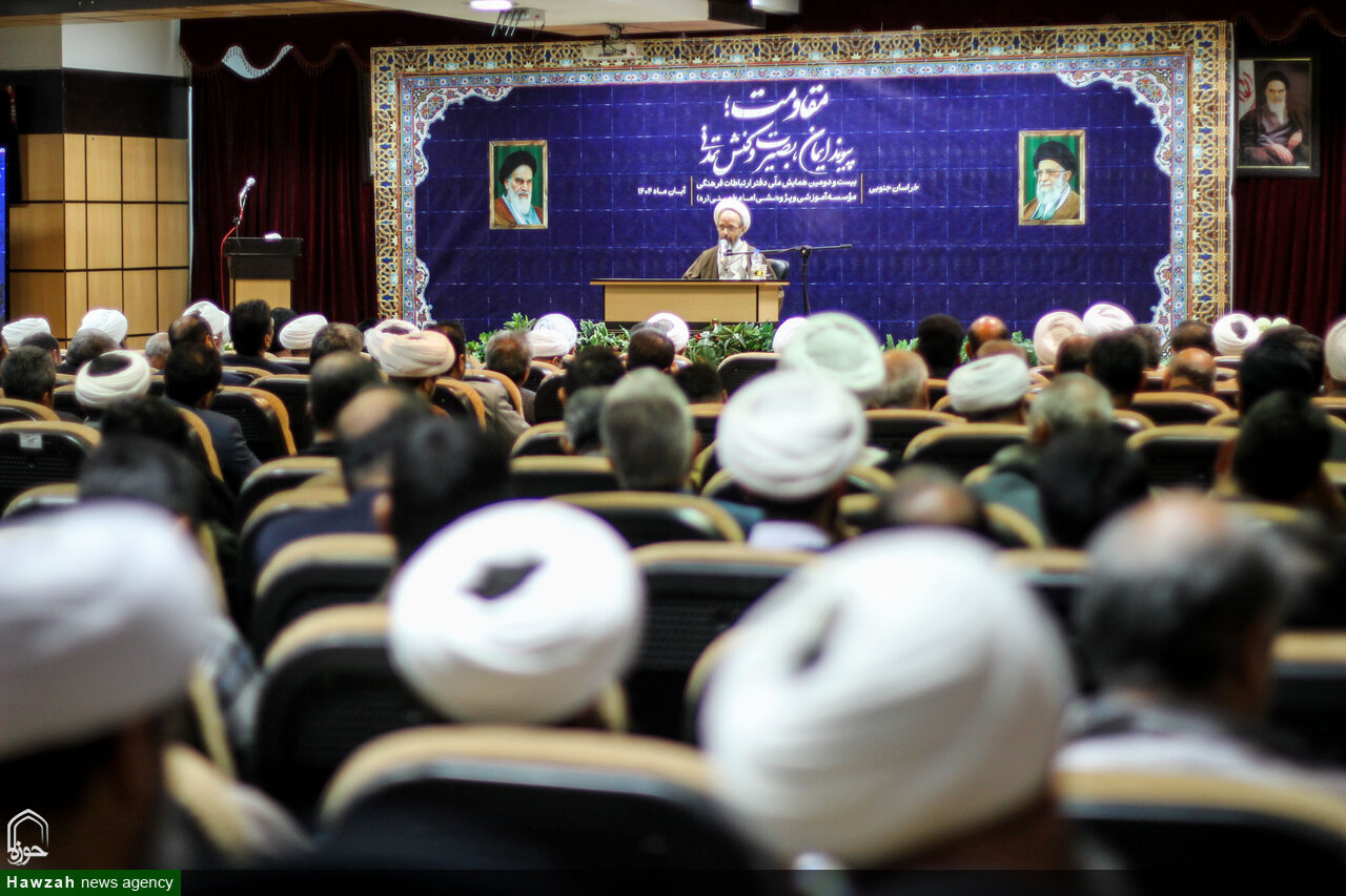 دشمن پس از شکست در میدان‌های نظامی و سیاسی، تمام توان خود را بر جنگ فرهنگی متمرکز کرده است