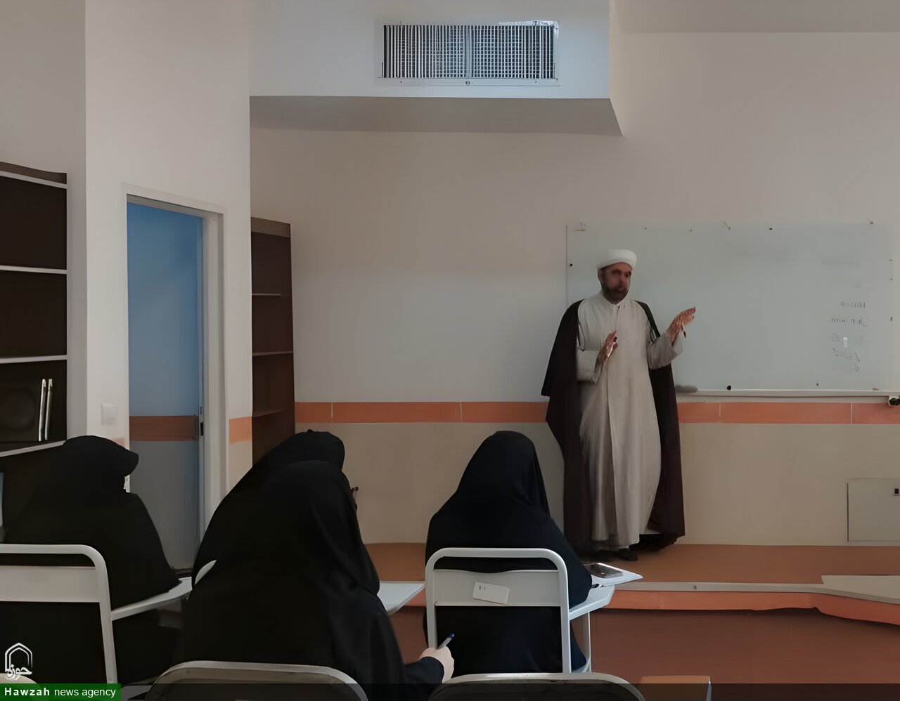 پاسخ به پرسش‌های نوجوان باید مبتنی بر محبت و گفت‌وگو باشد