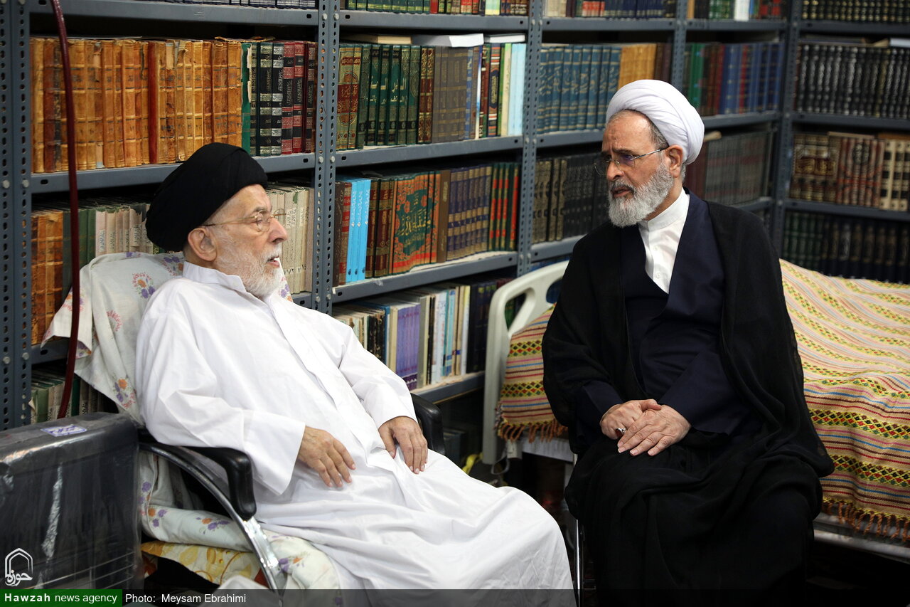 تصاویر/ عیادت مدیر حوزه های علمیه از آیت الله شفیعی