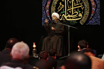 تصاویر/ مراسم سوگواری شهادت حضرت فاطمه(س) در حسینیه آیت الله حق شناس