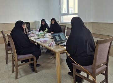 برگزاری میز خدمت آموزشی با محوریت بازپذیری طلاب در زنجان