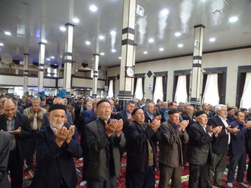 تصاویر/ نماز جمعه امروز شهرستان چهاربرج