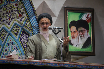 امام جمعه موقت بیرجند: اعتراض مسالمت‌آمیز حق است، اما آتش‌زدن مساجد خط قرمز نظام است