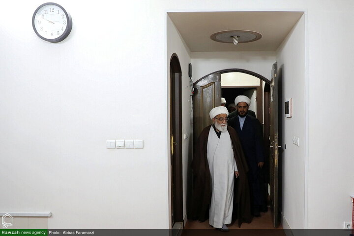 آية الله شَب‌زِنده‌دار يزور "وكالة أنباء الحوزة"