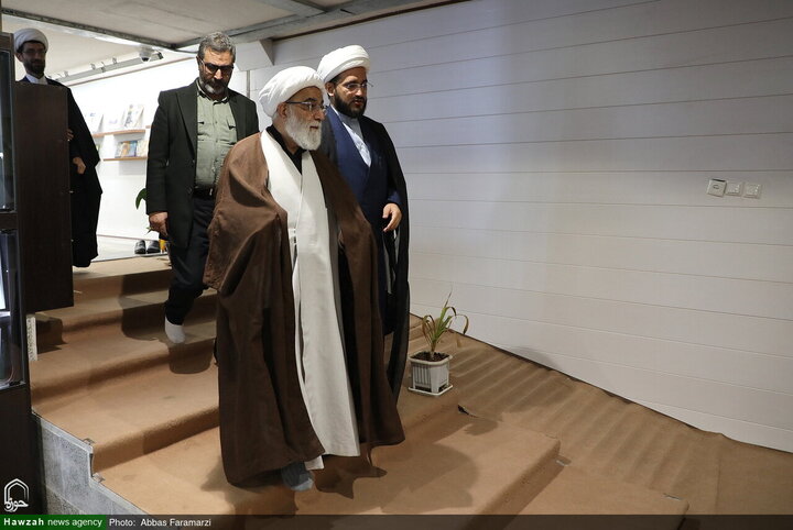 آية الله شَب‌زِنده‌دار يزور "وكالة أنباء الحوزة"