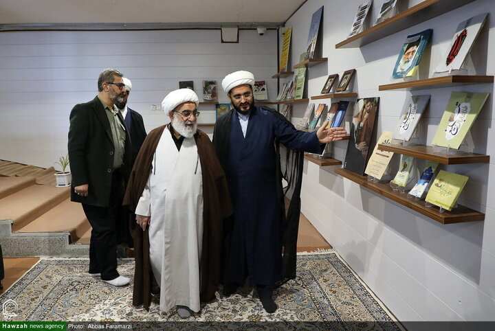 آية الله شَب‌زِنده‌دار يزور "وكالة أنباء الحوزة"