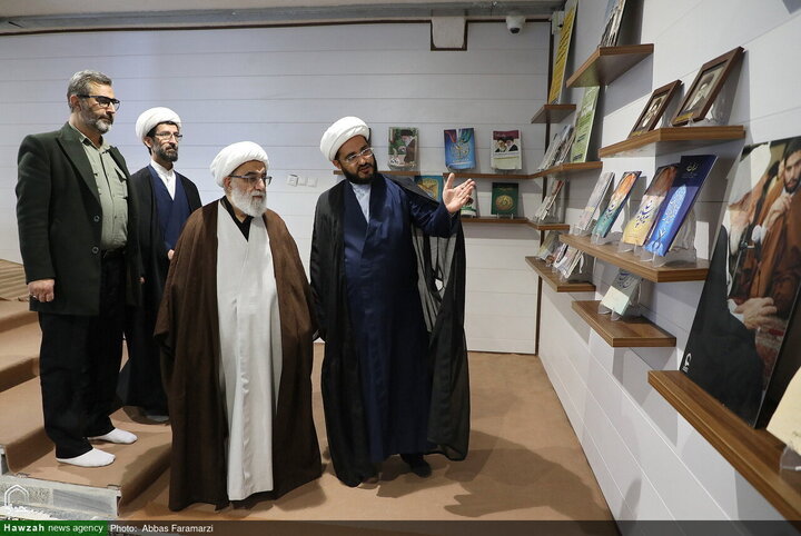 آية الله شَب‌زِنده‌دار يزور "وكالة أنباء الحوزة"