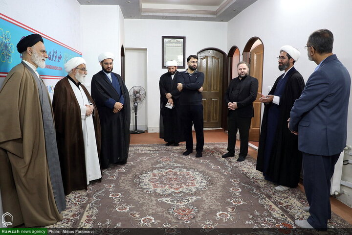 آية الله شَب‌زِنده‌دار يزور "وكالة أنباء الحوزة"