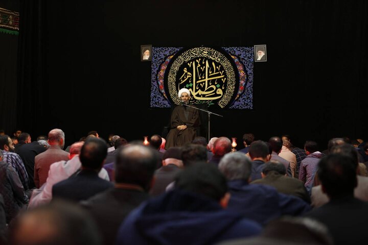 حوزه/ مراسم سوگواری شهادت حضرت فاطمه(س) در حسینیه آیت الله حقشناس