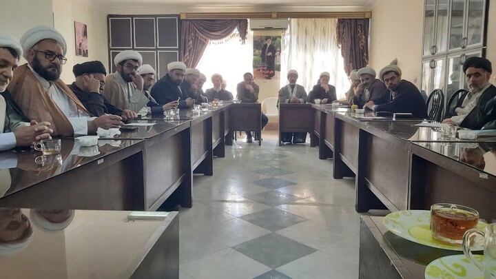 تصاویر / نشست علمای منطقه هشترود