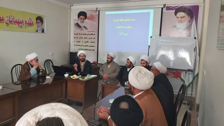 تصاویر / نشست علمای منطقه هشترود