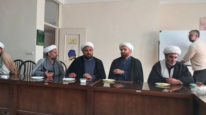 تصاویر / دوره آموزشی تعالی خانواده و سبک زندگی اسلامی ویژه مبلغین در شهرستان هشترود