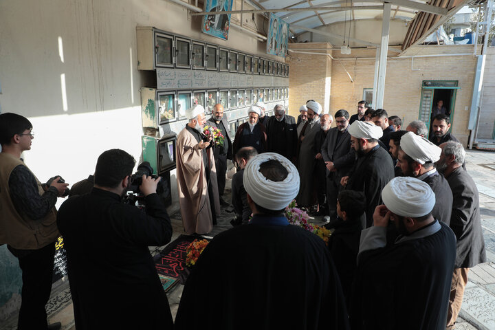 تصاویر/ ویژه برنامه بزرگداشت پرچمداران فاطمی در قم