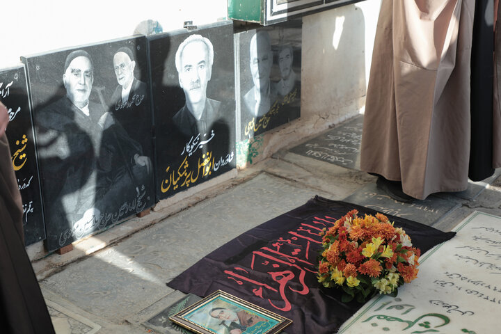 تصاویر/ ویژه برنامه بزرگداشت پرچمداران فاطمی در قم