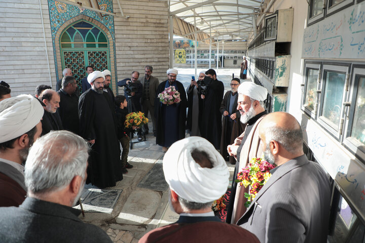 تصاویر/ ویژه برنامه بزرگداشت پرچمداران فاطمی در قم