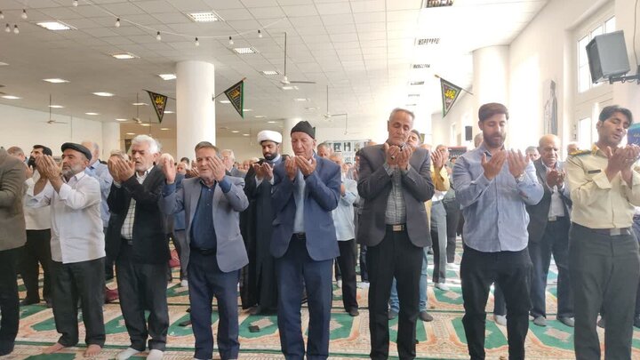 تصاویر/ اقامه نماز جمعه شهر کشکوئیه
