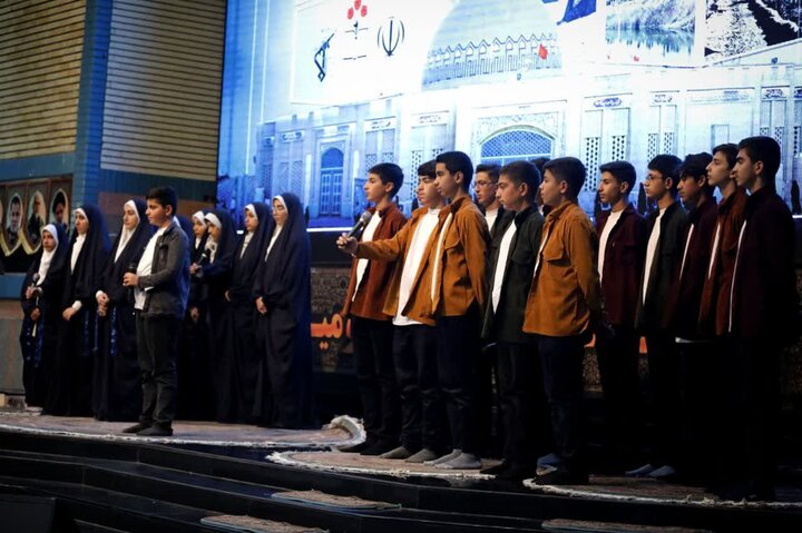 تصاویر/ مراسم افتتاحیه اردوهای راهیان نور دانش آموزی به مناطق عملیاتی جنوب کشور در ارومیه